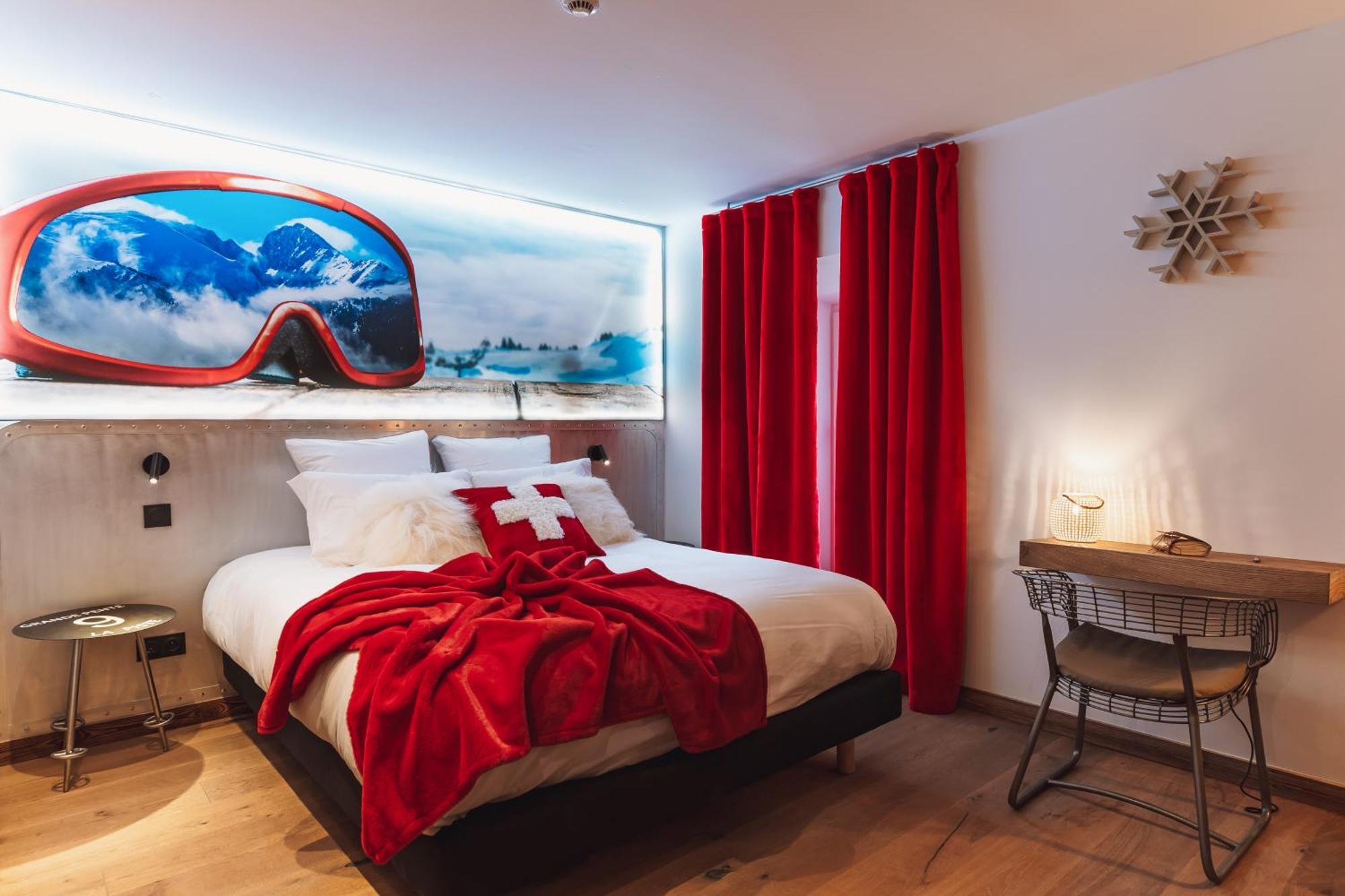 Grand Hotel L'Ermitage Font-Romeu-Odeillo-Via Екстер'єр фото