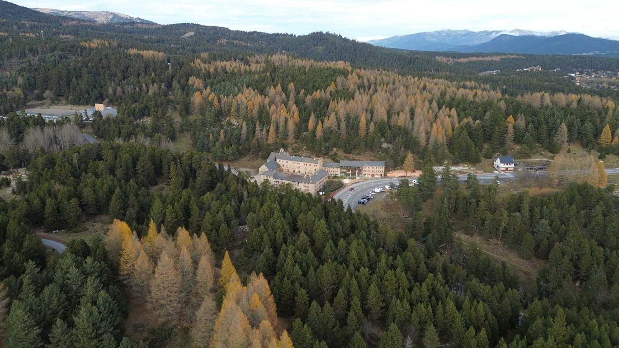 Grand Hotel L'Ermitage Font-Romeu-Odeillo-Via Екстер'єр фото