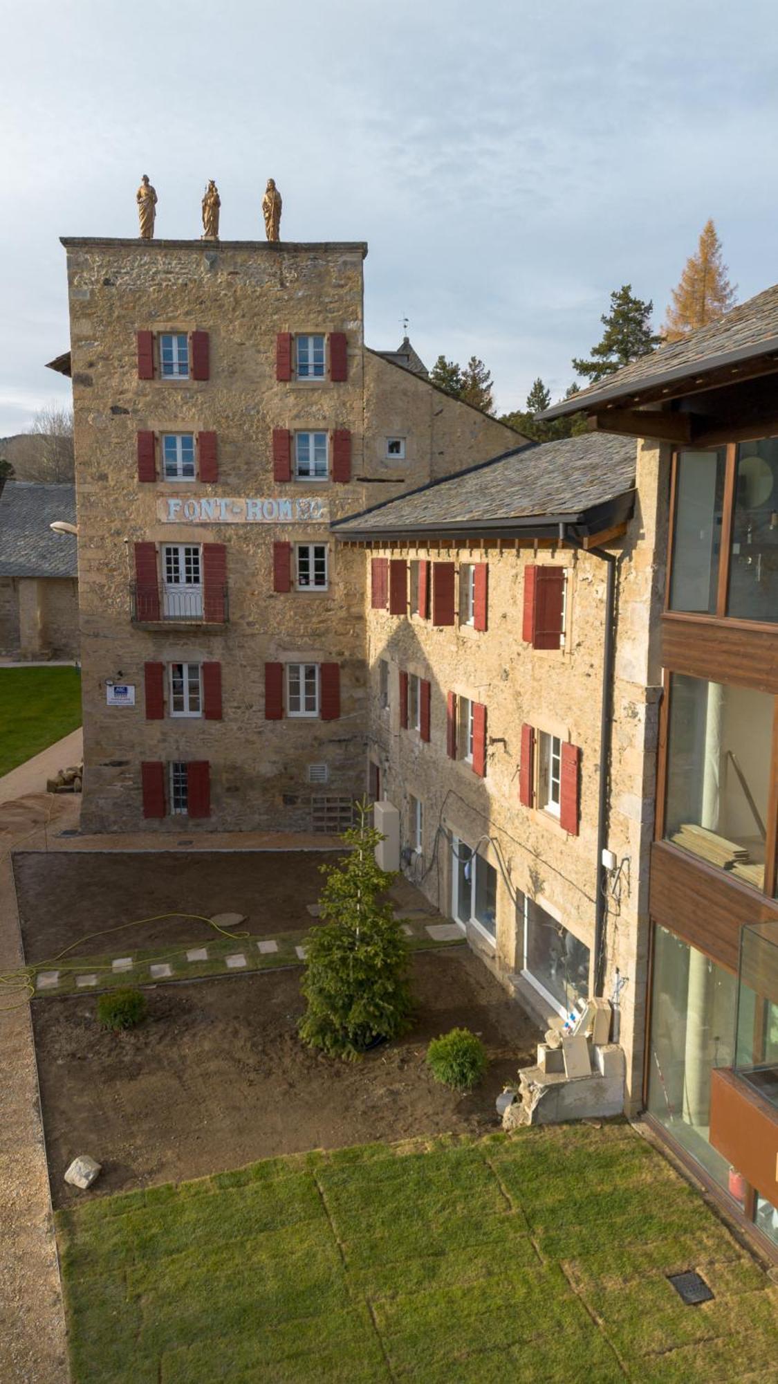 Grand Hotel L'Ermitage Font-Romeu-Odeillo-Via Екстер'єр фото